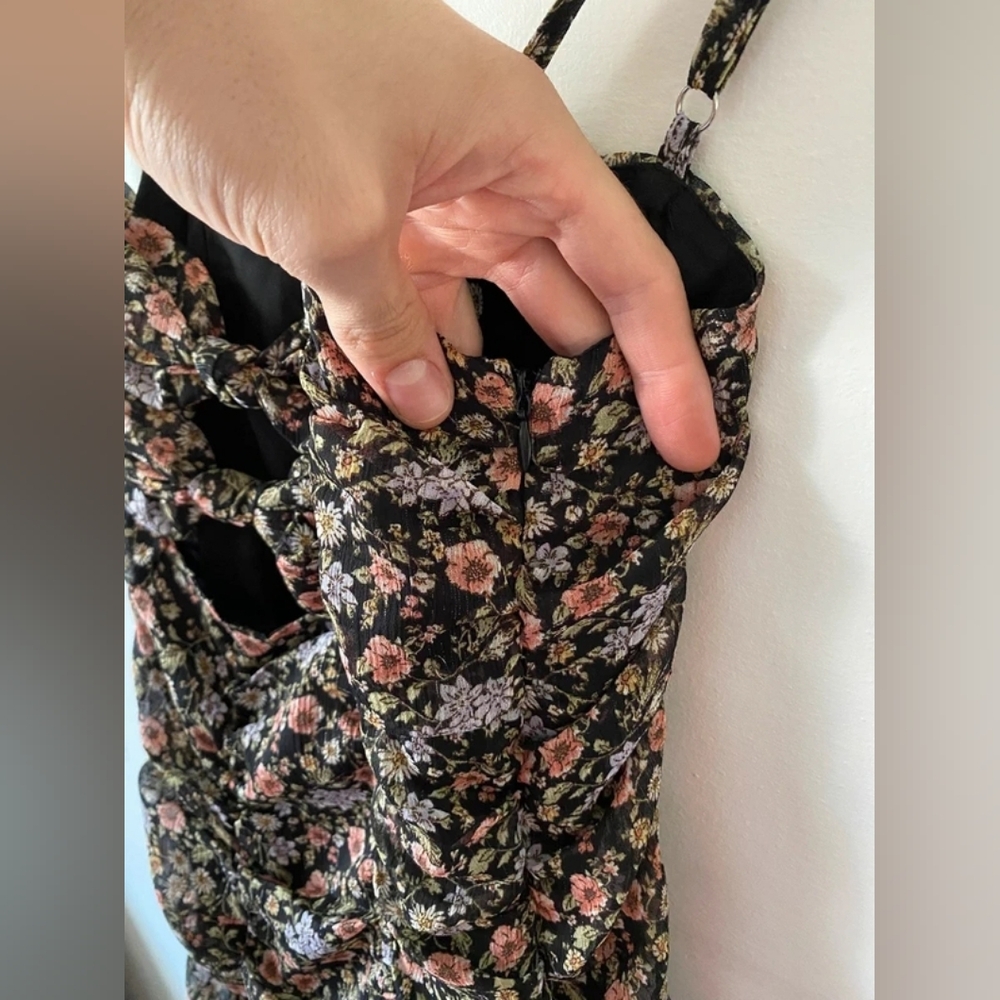 Black Floral Ruffled Midi Dress - Pink & White Bouquet Print - Picture 3 of 6